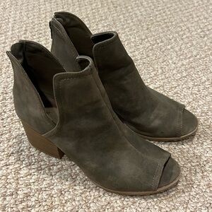 Gray vegan suede peep toe booties
